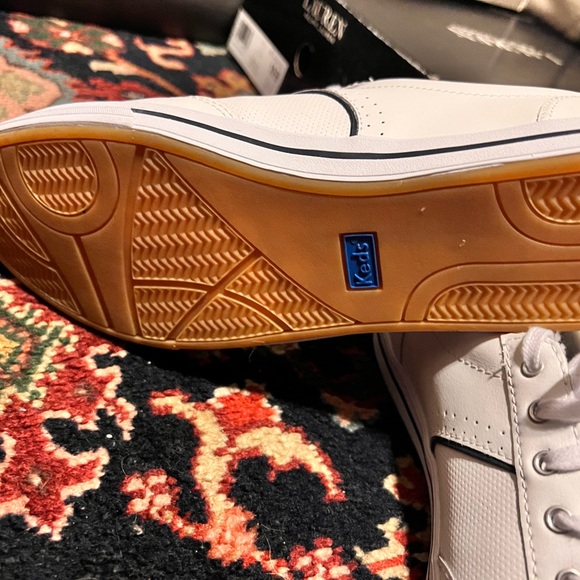 Tommy Hilfiger Size 10 and Keds size 10.  2 pairs for $45 only.  Negotiable - Picture 6 of 6